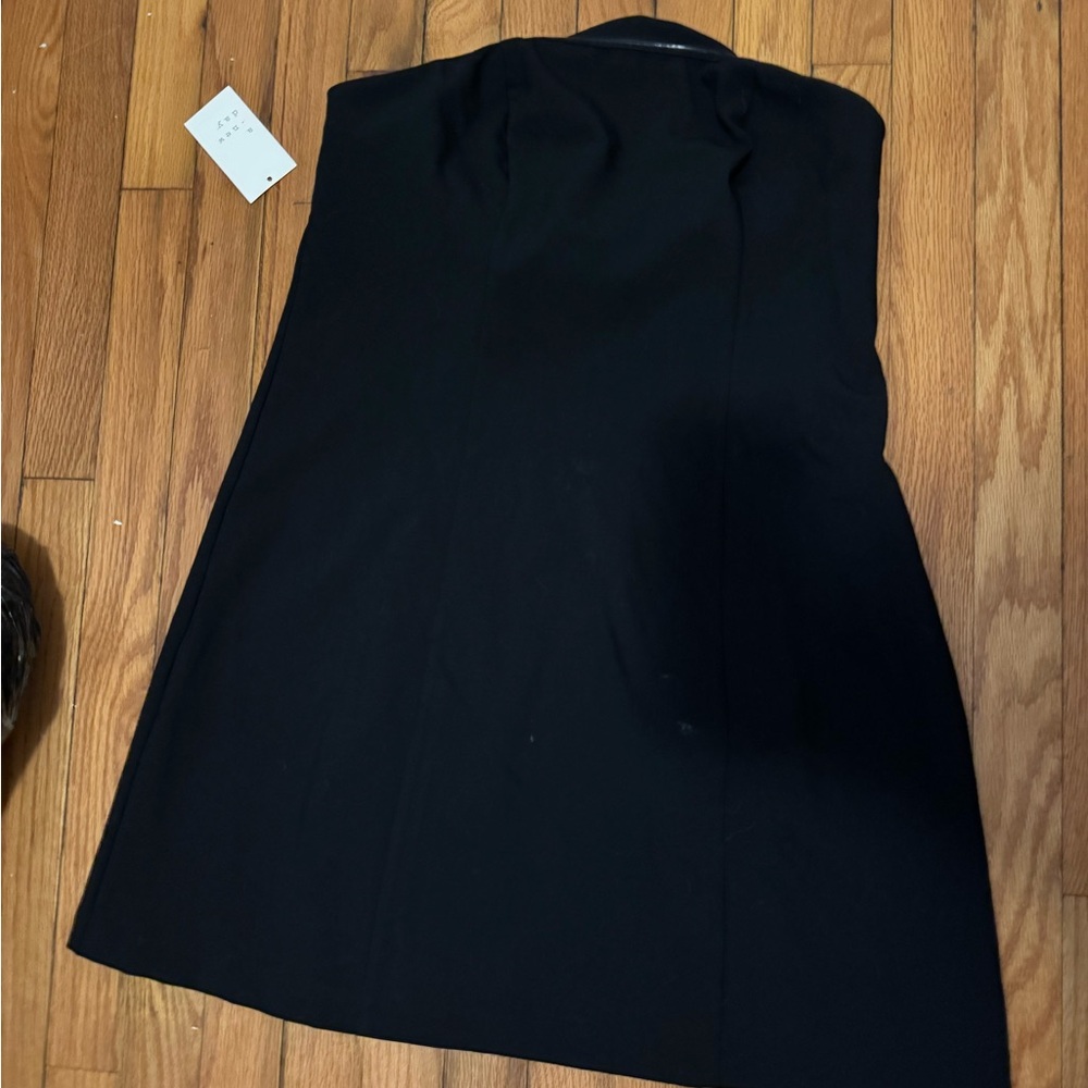 Elegant Black Strapless Dress